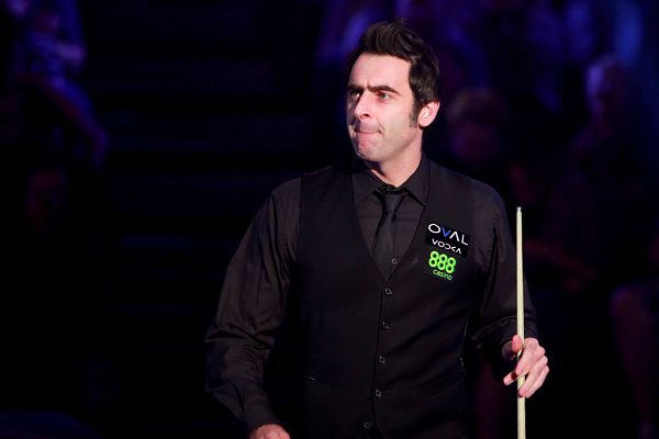 记者：西海岸外援戴维森返回巴西接受鼻梁手术，恢复期3个月