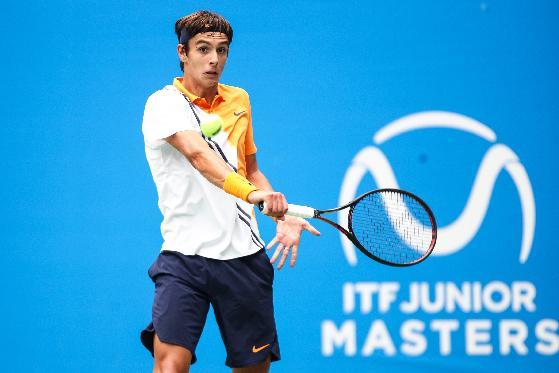 每体：杰拉德·马丁在左中卫上的表现，比其当左后卫时更亮眼