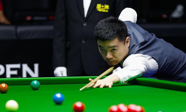 马兹拉维：右中卫和右翼卫都适合我，我能做到兼顾进攻和防守